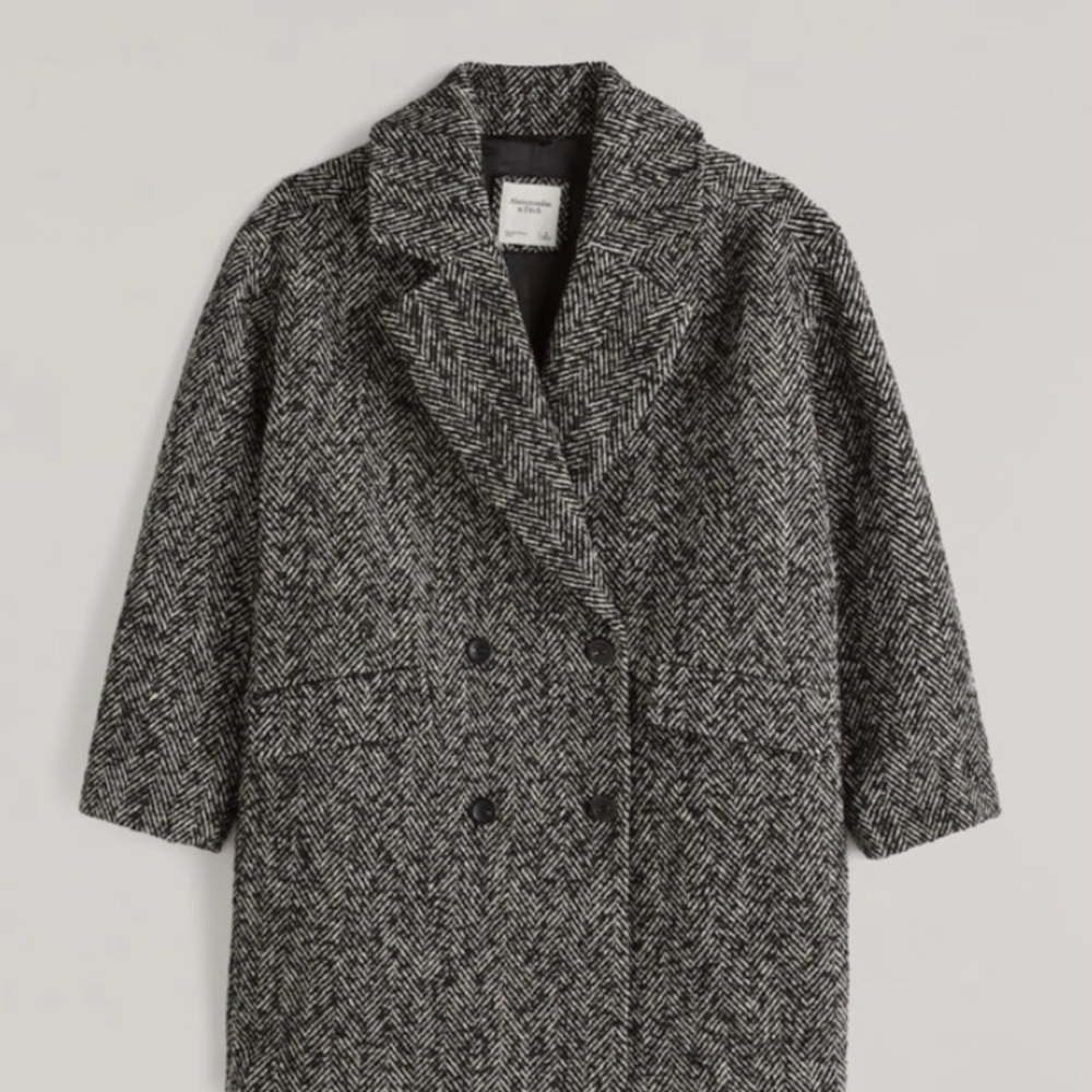 A&F Women's Black and White Short Textured Herringbone Coat